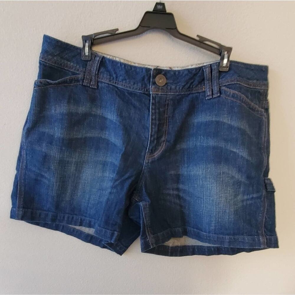 Venezia Womens Plus Size 18W Dark Wash Denim Shorts Stretch Carpenter Style 6in